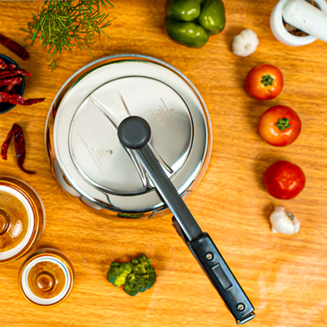 Trio Sandwich Bottom Stainless Steel Pressure Cooker - Inner Lid Induction & Gas Compatible OmiChef